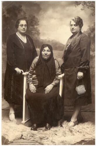 Trois femmes, deux générations
