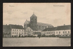 Carte postale représentant une place de Kaunas, avec une Eglise, non datée