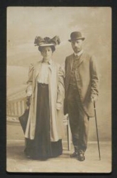 photographie d'un couple russe élégant en villégiature à  Abbazia sd ( après 1918) non datée