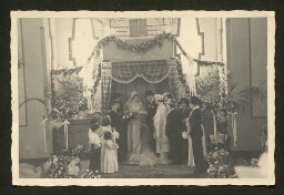 Cérémonie d'un mariage religieux en 1941