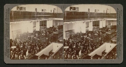 Deux photographies d'immigrants à Ellis Island, datées de l'année 1904